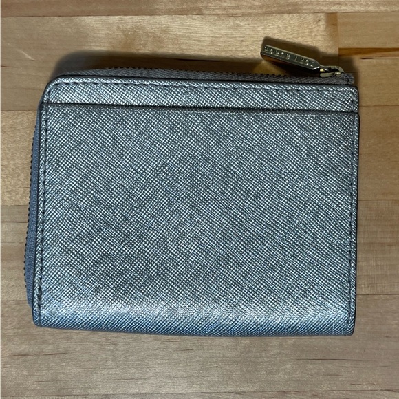 Tory Burch Zipper Around Silver-tone leather mini Pouch - Picture 3 of 9